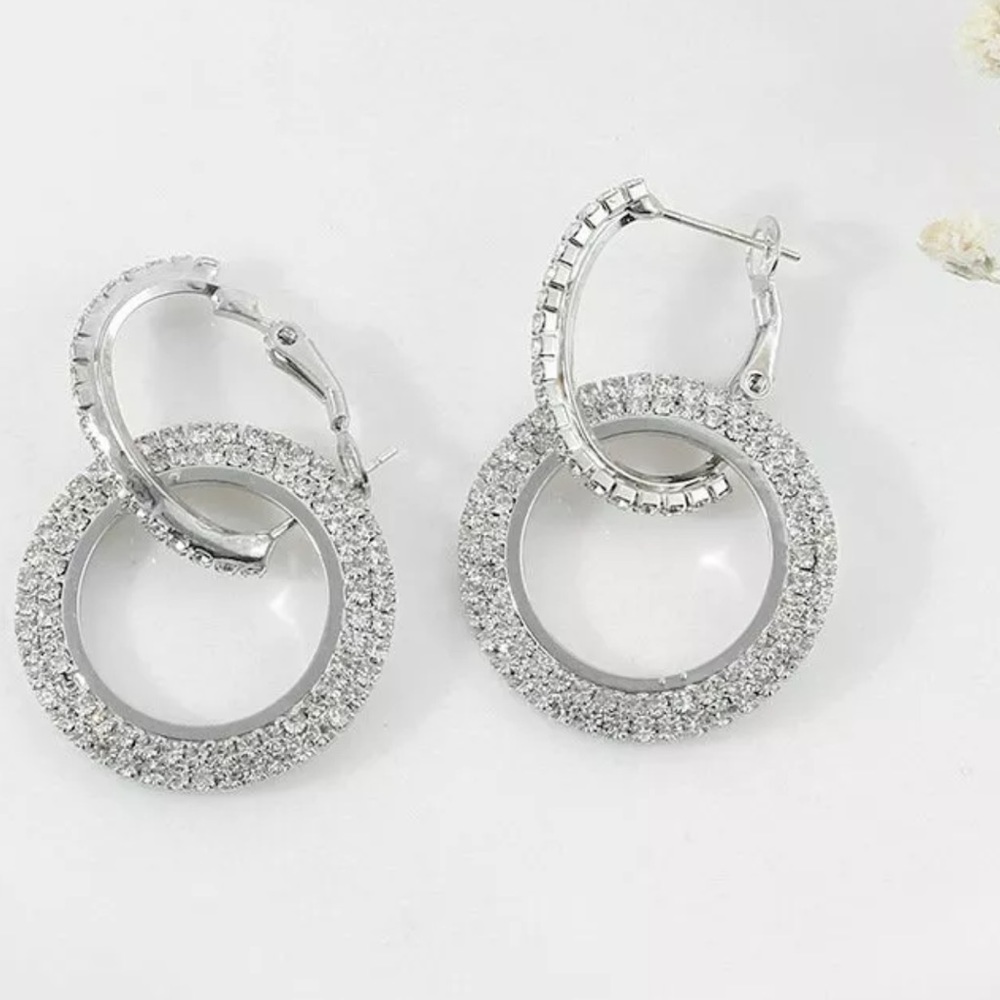New Elegant Earrings - Picture 10 of 15